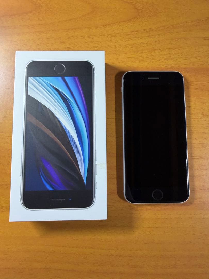 iPhone SE2 ホワイト128 GB 本体