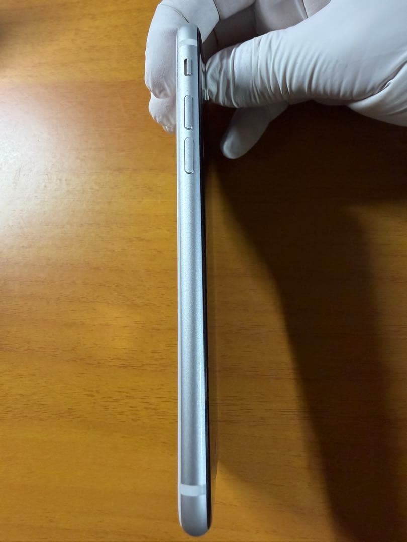 iPhone SE2 ホワイト128 GB 本体