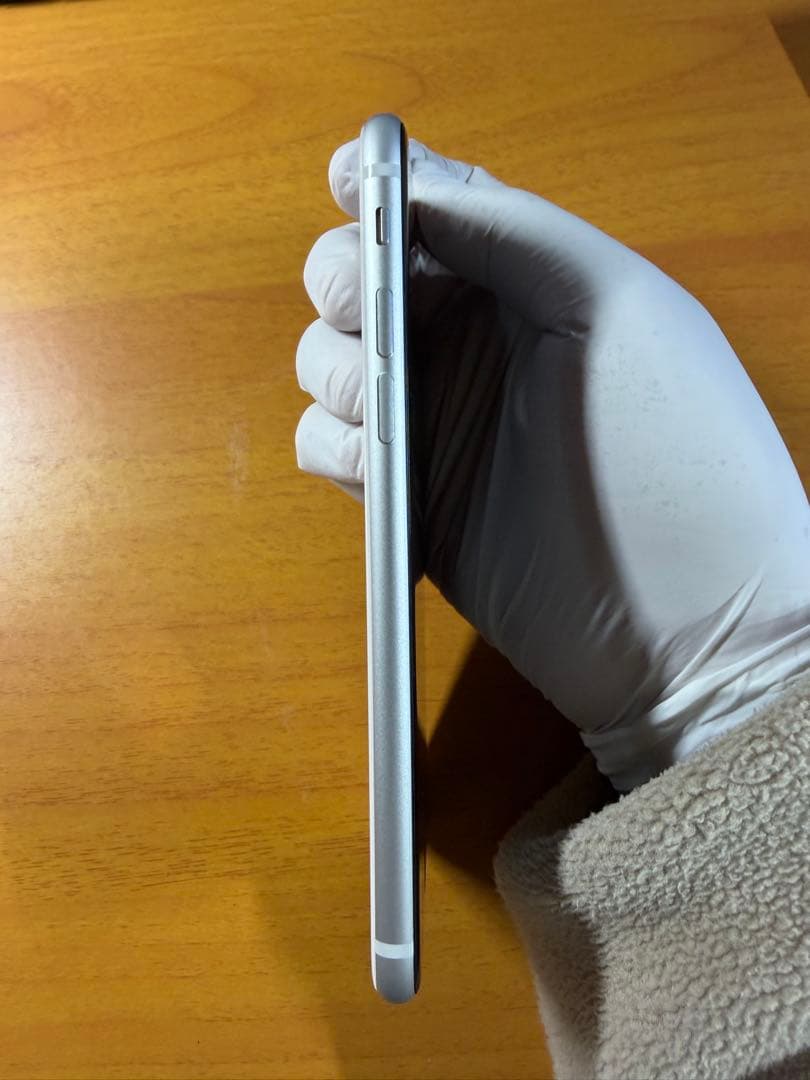 iPhone SE2 ホワイト128 GB 本体