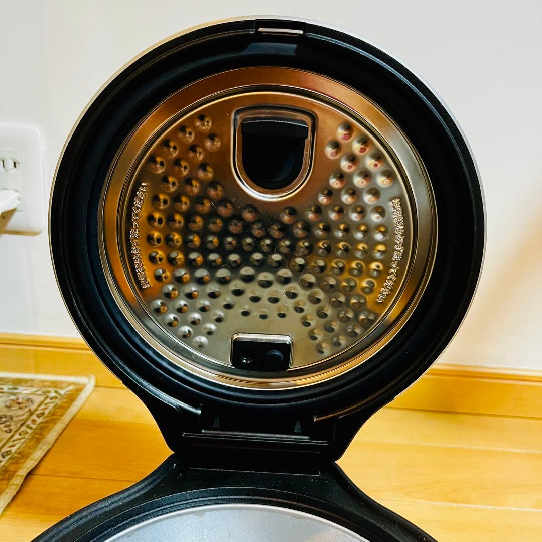 【極美品】バルミューダ BALMUDA K03A-BK 炊飯器 ブラック 3合