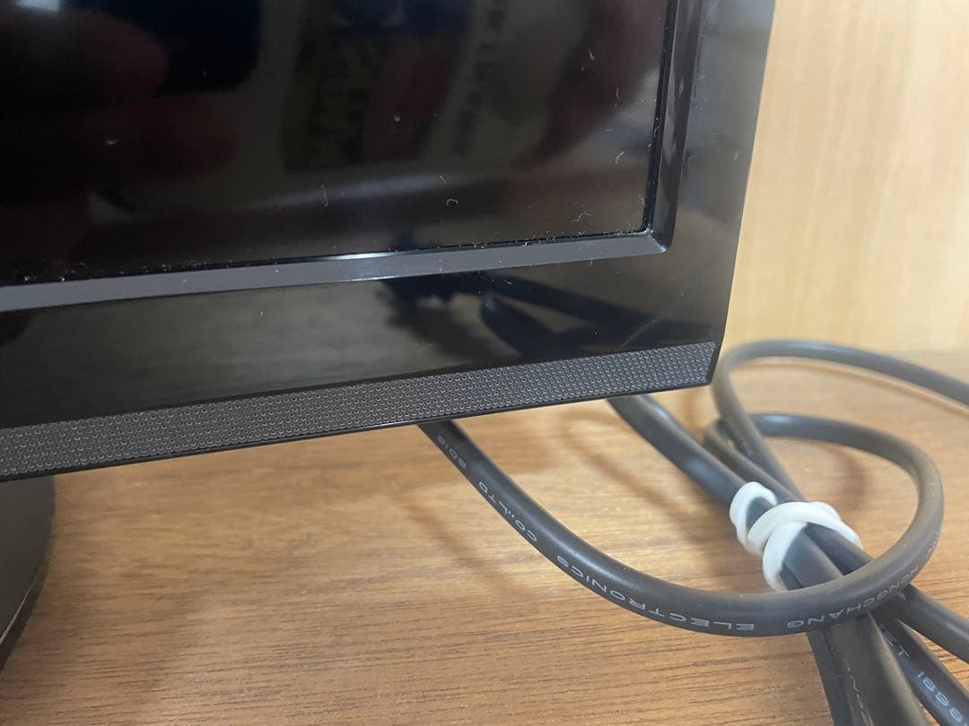 SHARP LC-19K40 19インチ液晶テレビ　美品・リモコン付きです