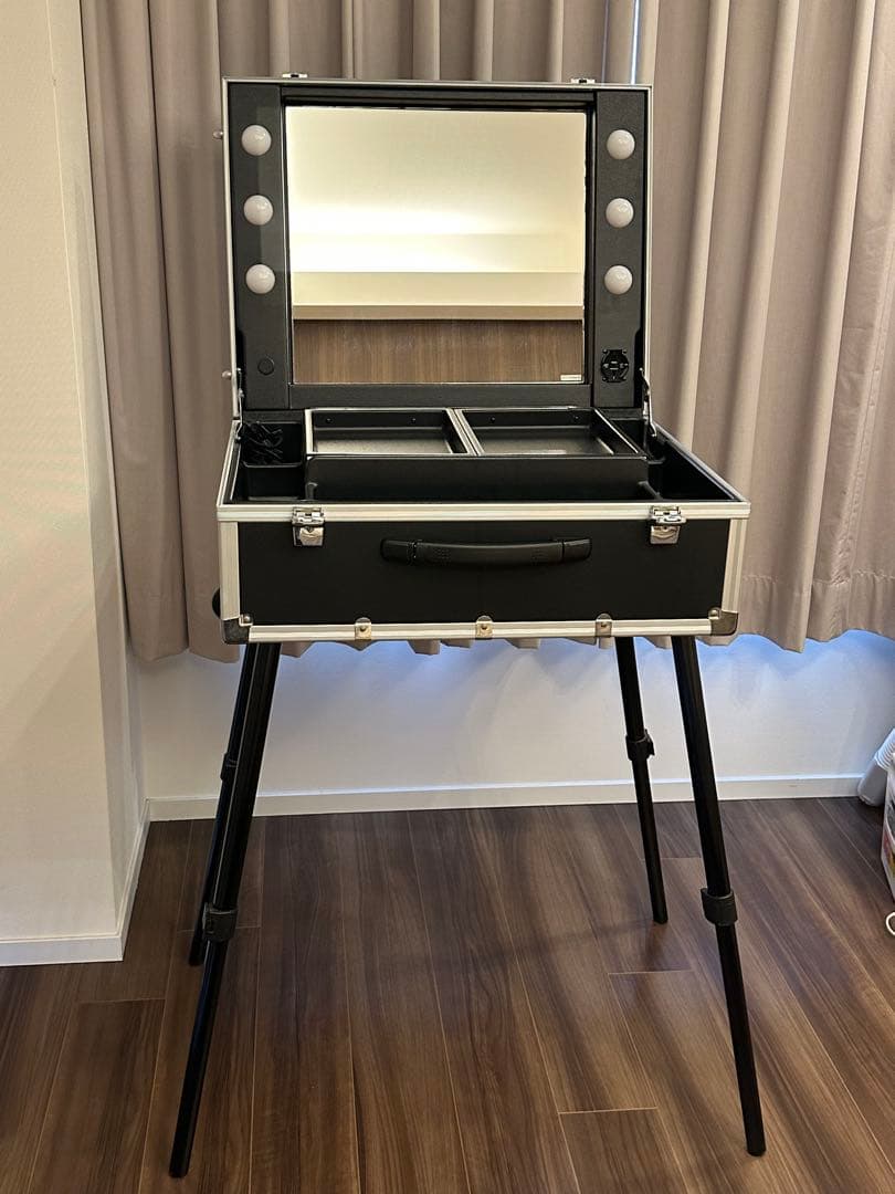 VT101 LED ドレッサー