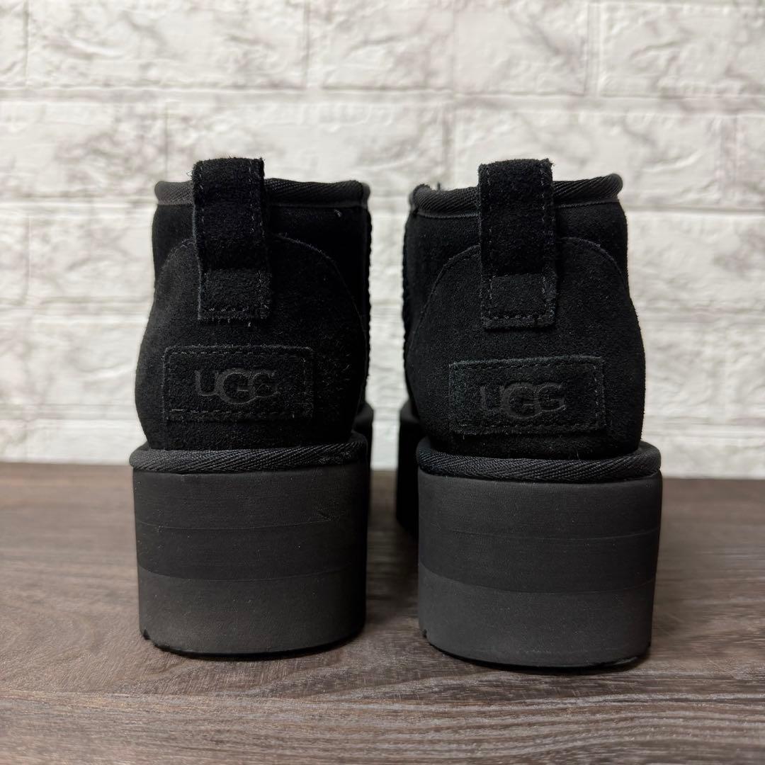 UGG クラシックウルトラミニプラットフォーム 黒 24cm