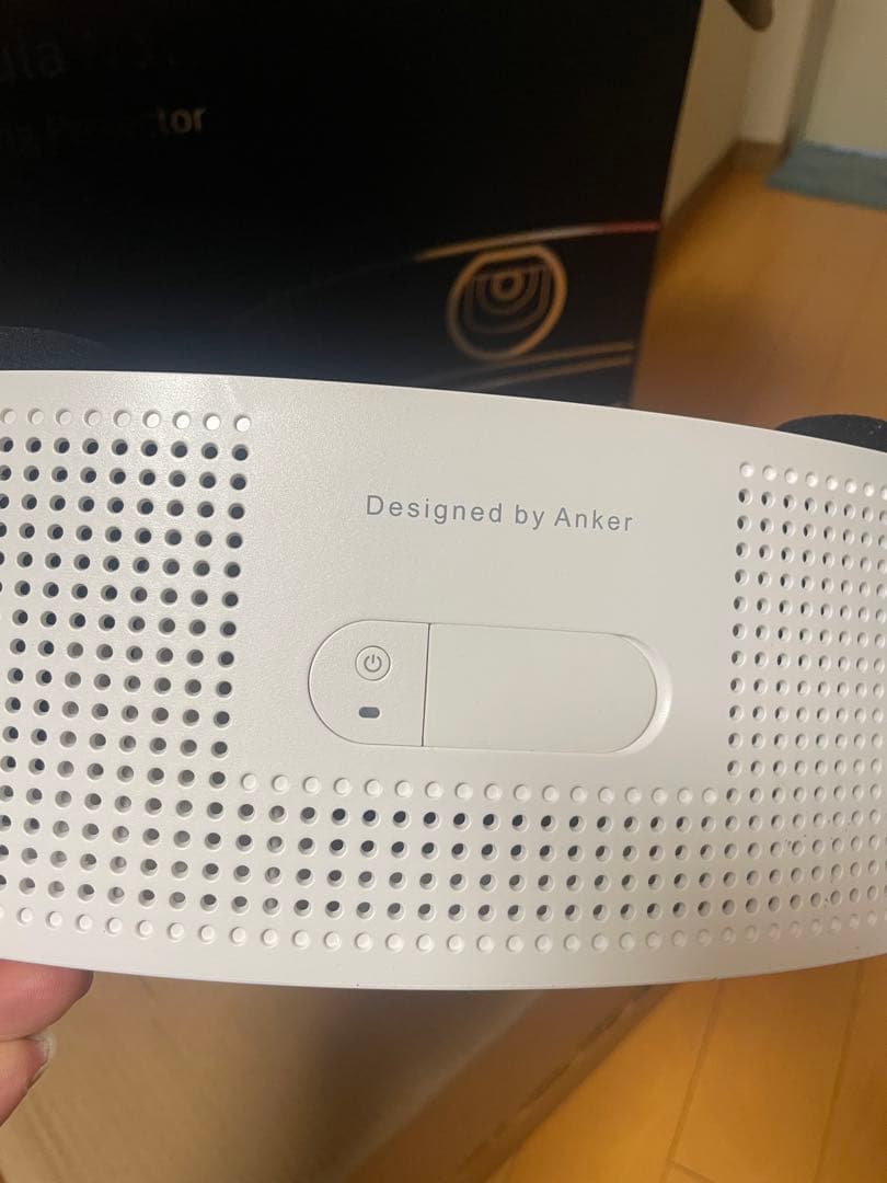 Anker Nebula Nova プロジェクター