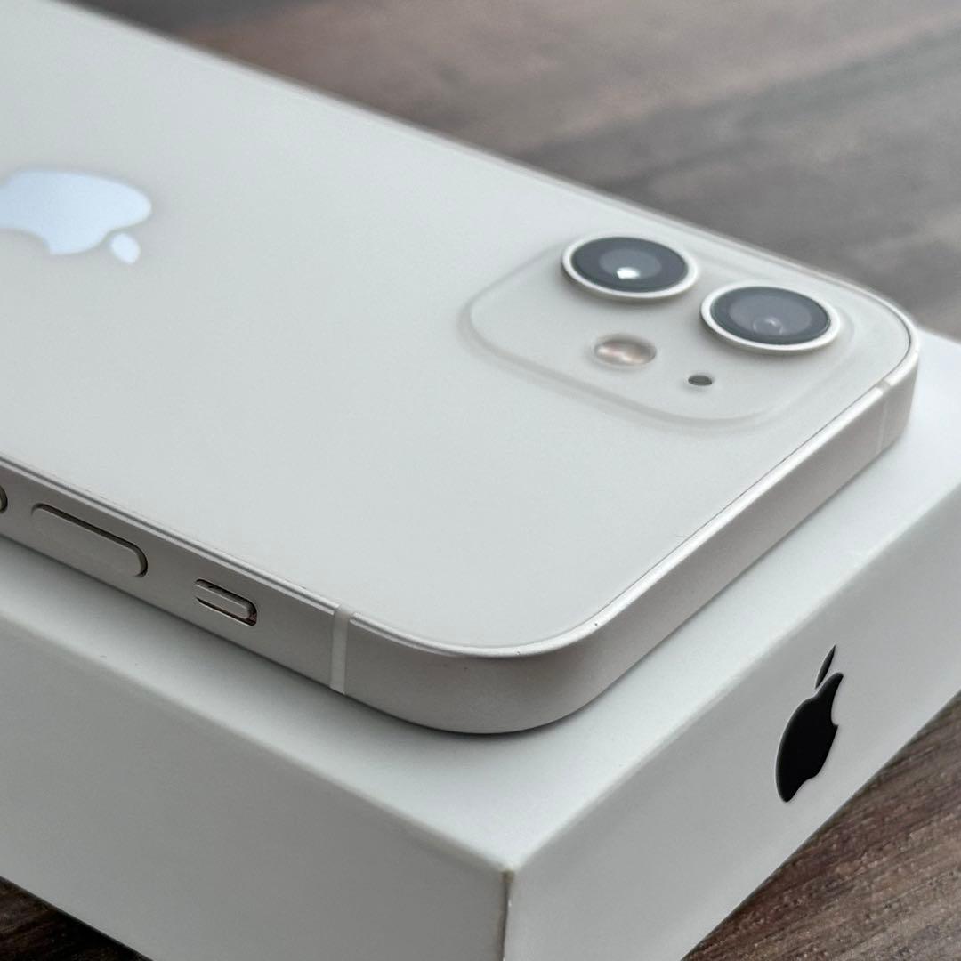 【上美品☆】iPhone12 本体 White 128GB SIMフリー