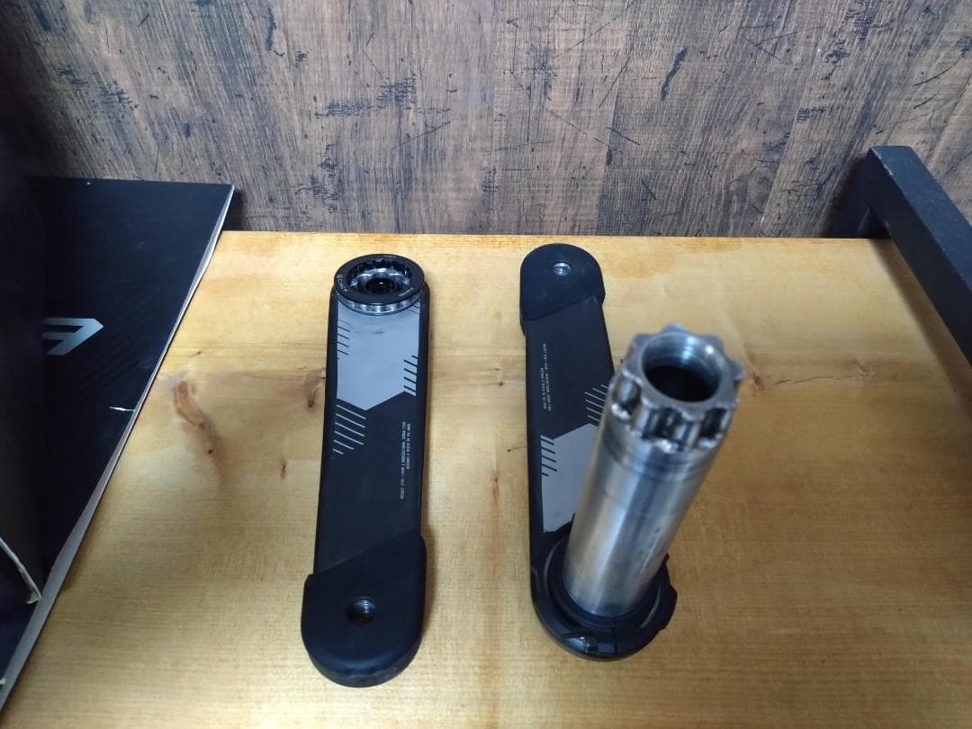 ＠美品　RACEFACE ERA Carbon クランク　170mm