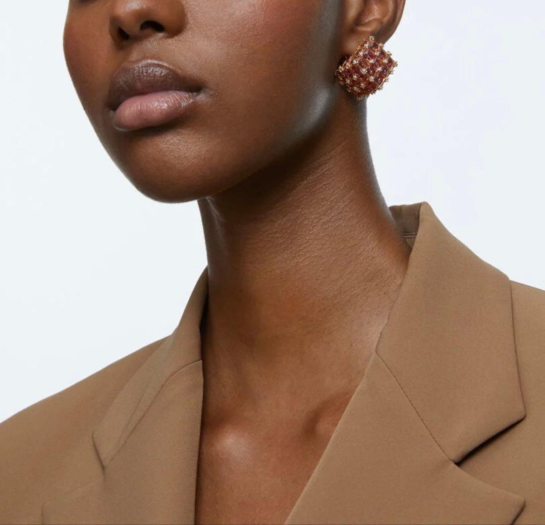 ⭐︎週末SALE⭐︎Curiosa スタッドピアス　シングル、スクエアカット