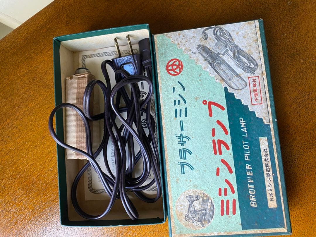 足踏みミシン(ブランド:ブラザー) 足踏みミシン(ブランド:ブラザー)