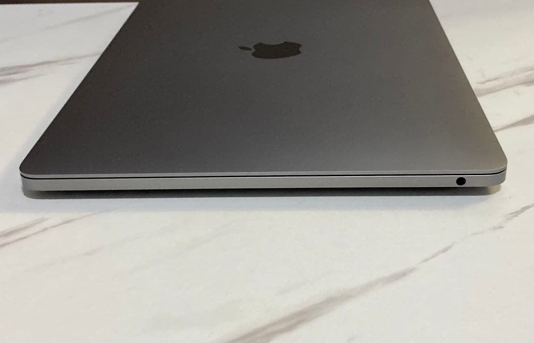 MacBook本体 MacBook Pro 13 TouchBar i5 8GB 512GB2020