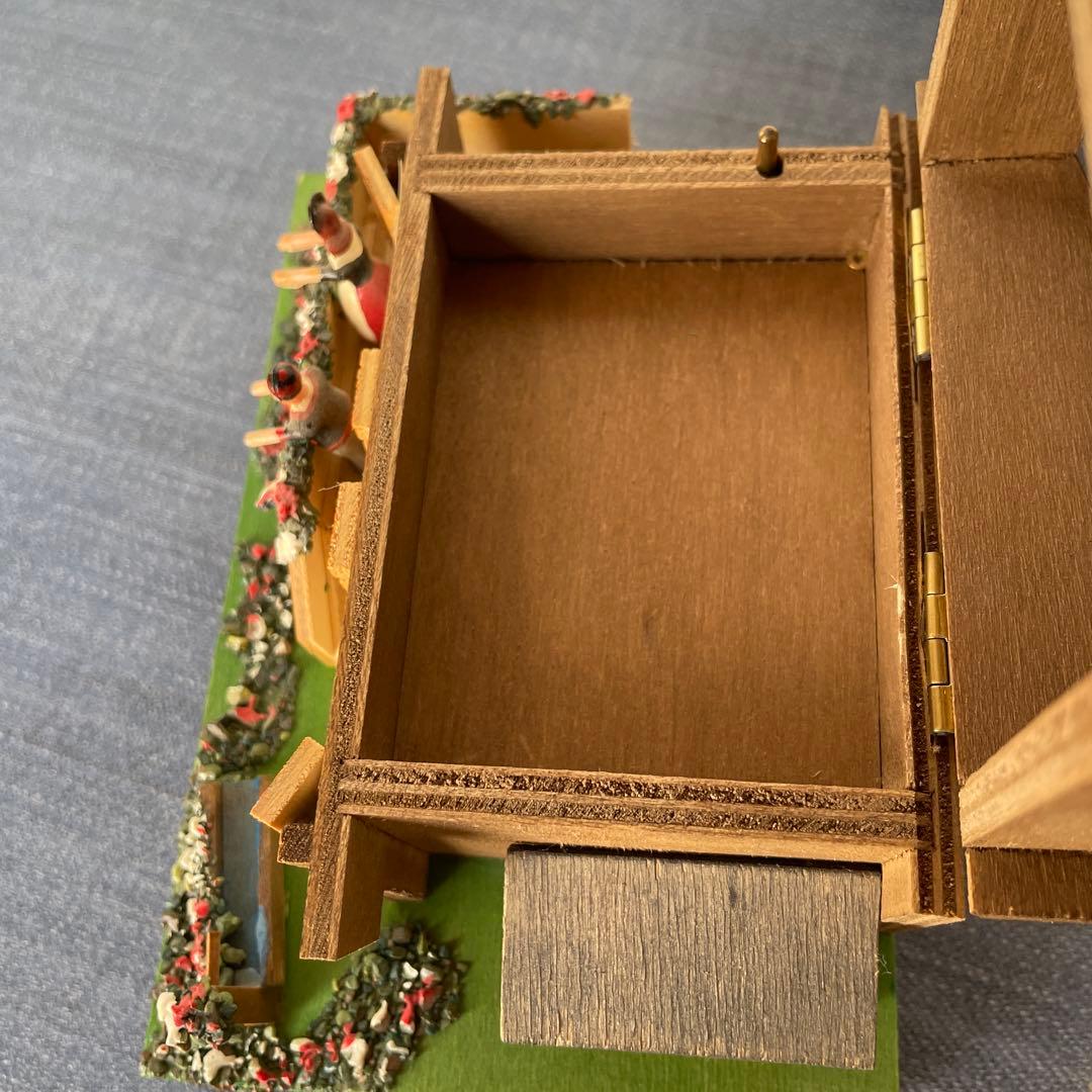 スイス製JOBIN社　シャレー型収納付オルゴール