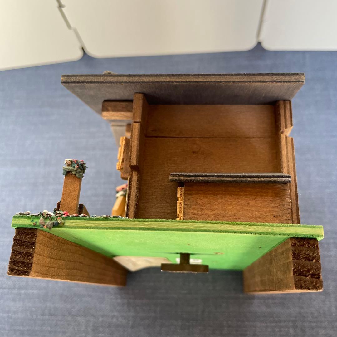 スイス製JOBIN社　シャレー型収納付オルゴール