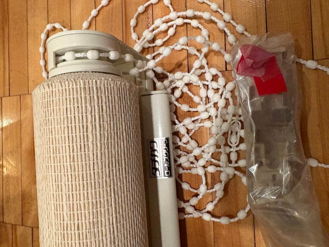 タチカワ　ロールスクリーン(金額交渉応じます)