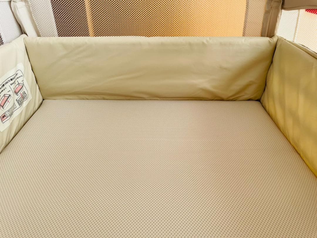 【美品】アップリカ ココネルエアー ベビーベッド　ミルクWH　ホワイト