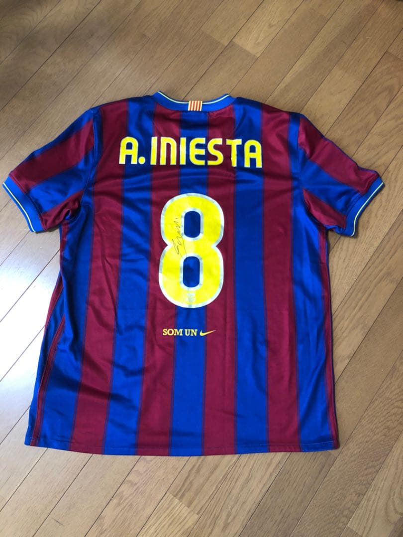 バルセロナ　イニエスタ　サイン入り　ユニフォーム