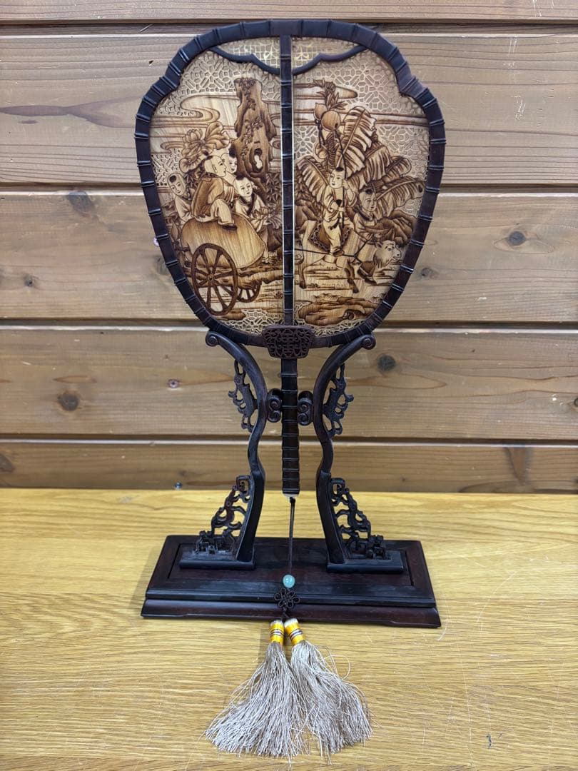 中国美術 唐木造 白檀透彫刻 翡翠 軍配型硯屏 団扇　唐物