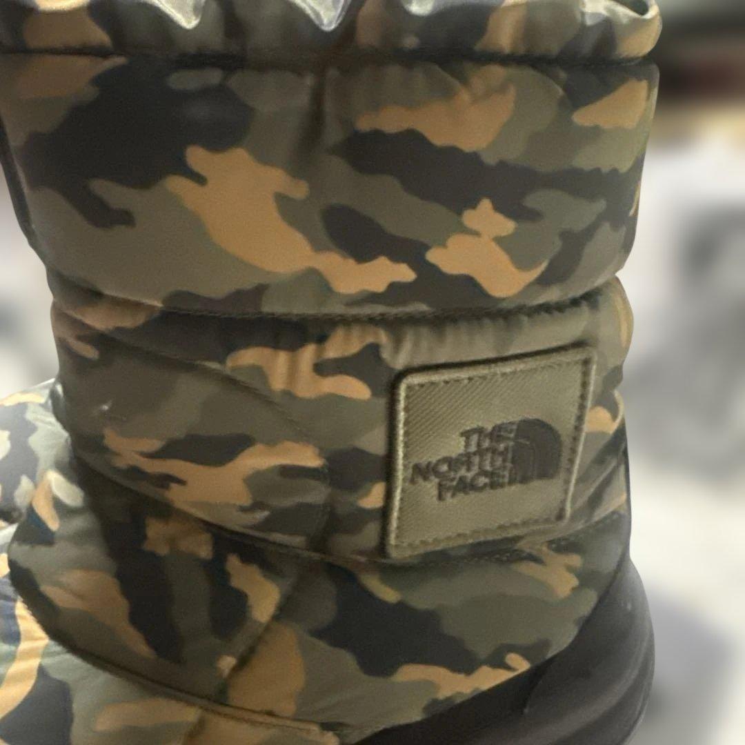THE NORTH FACE カモフラージュブーツ