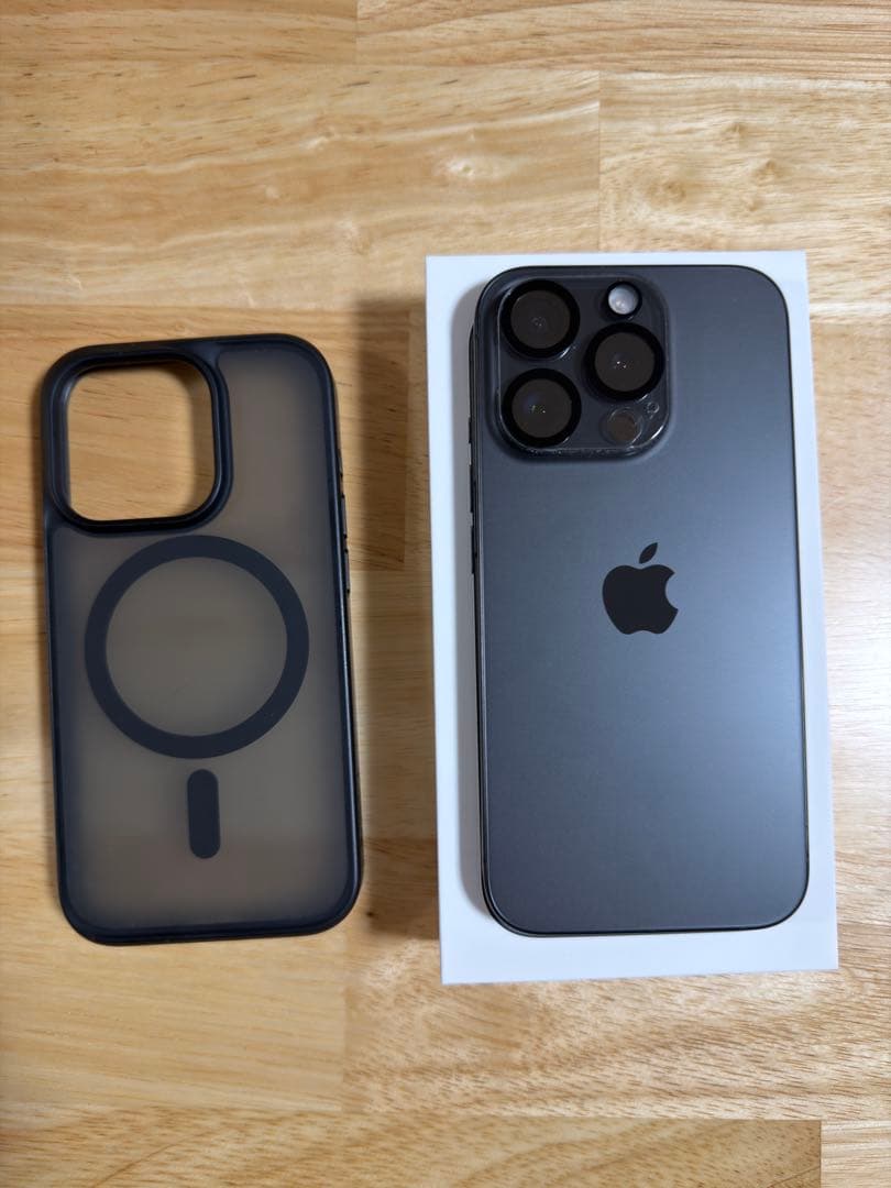 iPhone 15 Pro 128GB ブラックチタニウム　SIMフリー