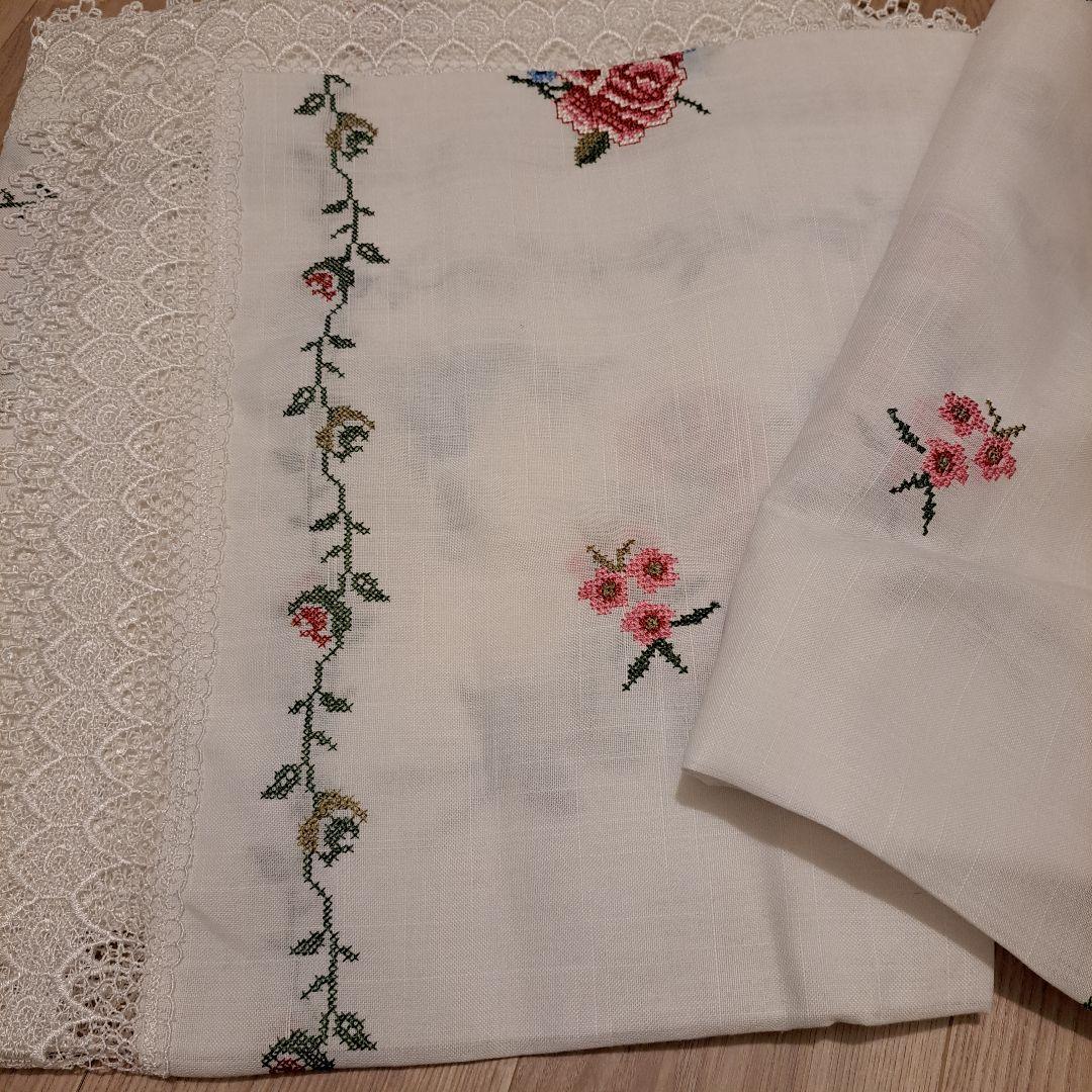 特大 テーブルクロス ヴィンテージ風 アンティーク風　レース 花柄刺繍