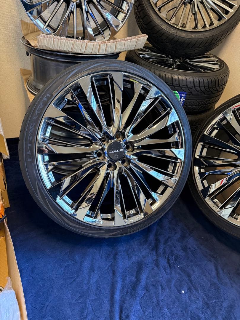 【美品】WALDジェニュインラインFS001 24インチ　ランクル・LXなどに！