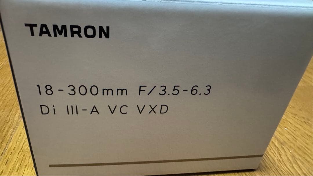 TAMRON 18-300mm F/3.5-6.3 Eマウントレンズ