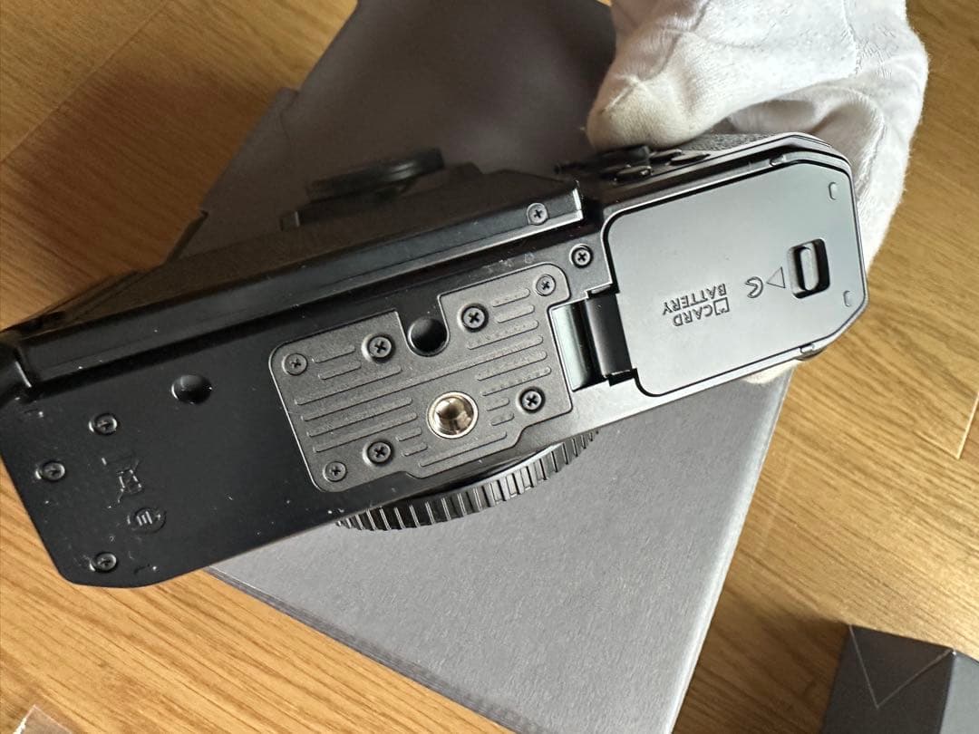 Nikon Z f 一眼レフカメラ 本体と付属品