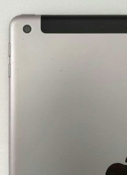 iPad 第6世代 32GB スペースグレー Wi-Fi+Cellular