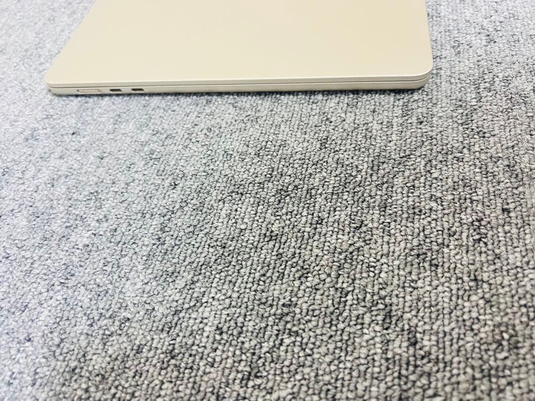 Macbook Air M2 2022 15インチ 8GB 256GB