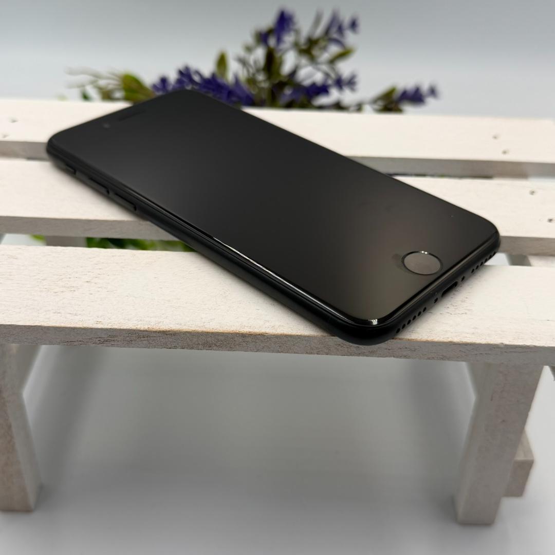 【美品】iPhone SE第3世代 64GB ミッドナイト 317