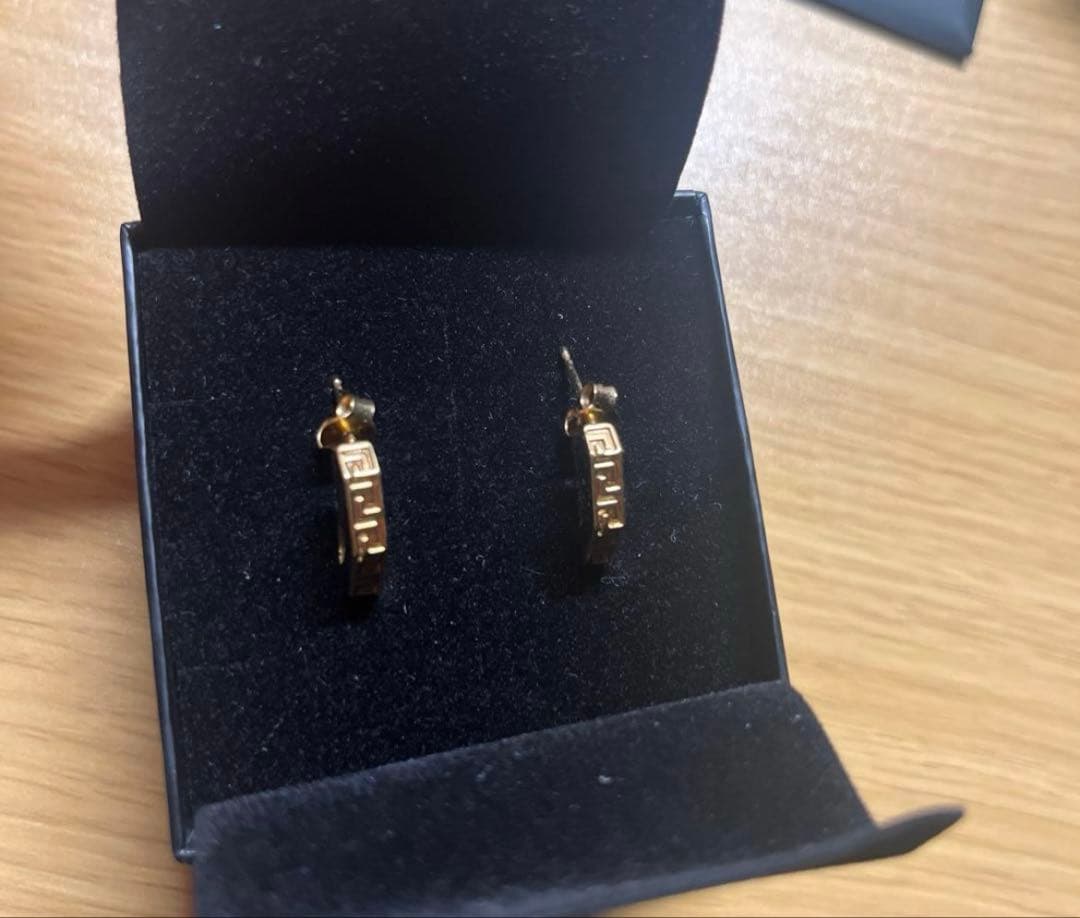 正規品 VERSACE 両耳ピアス 箱付き