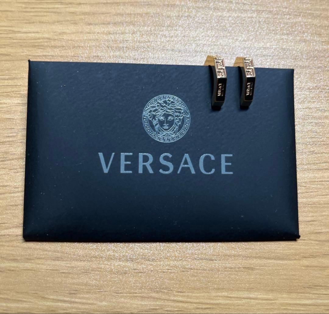 正規品 VERSACE 両耳ピアス 箱付き