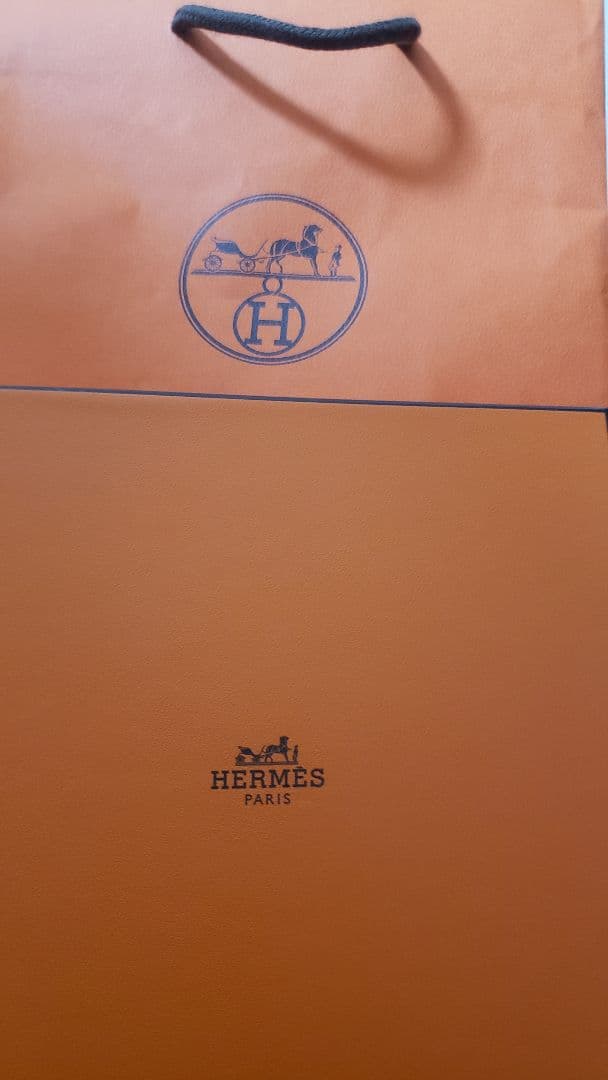 HERMES ピンク フェイスタオル Hのロゴ入り