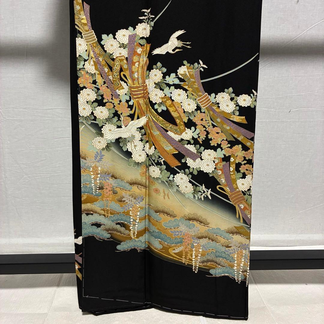 D3 黒留袖 宝尽くし 流水 金駒刺繍 正絹 着物 袷 しつけ糸未使用極美品