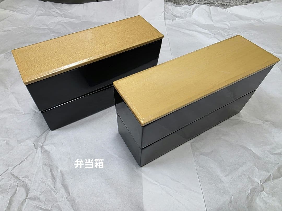 木製　漆塗　グリーン布張　折敷　2枚　木製　蓋付二段長手箱　漆　黒　2組　超得