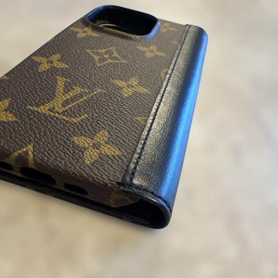 【超美品】Louis Vuitton IPHONE 15 PRO・フォリオ