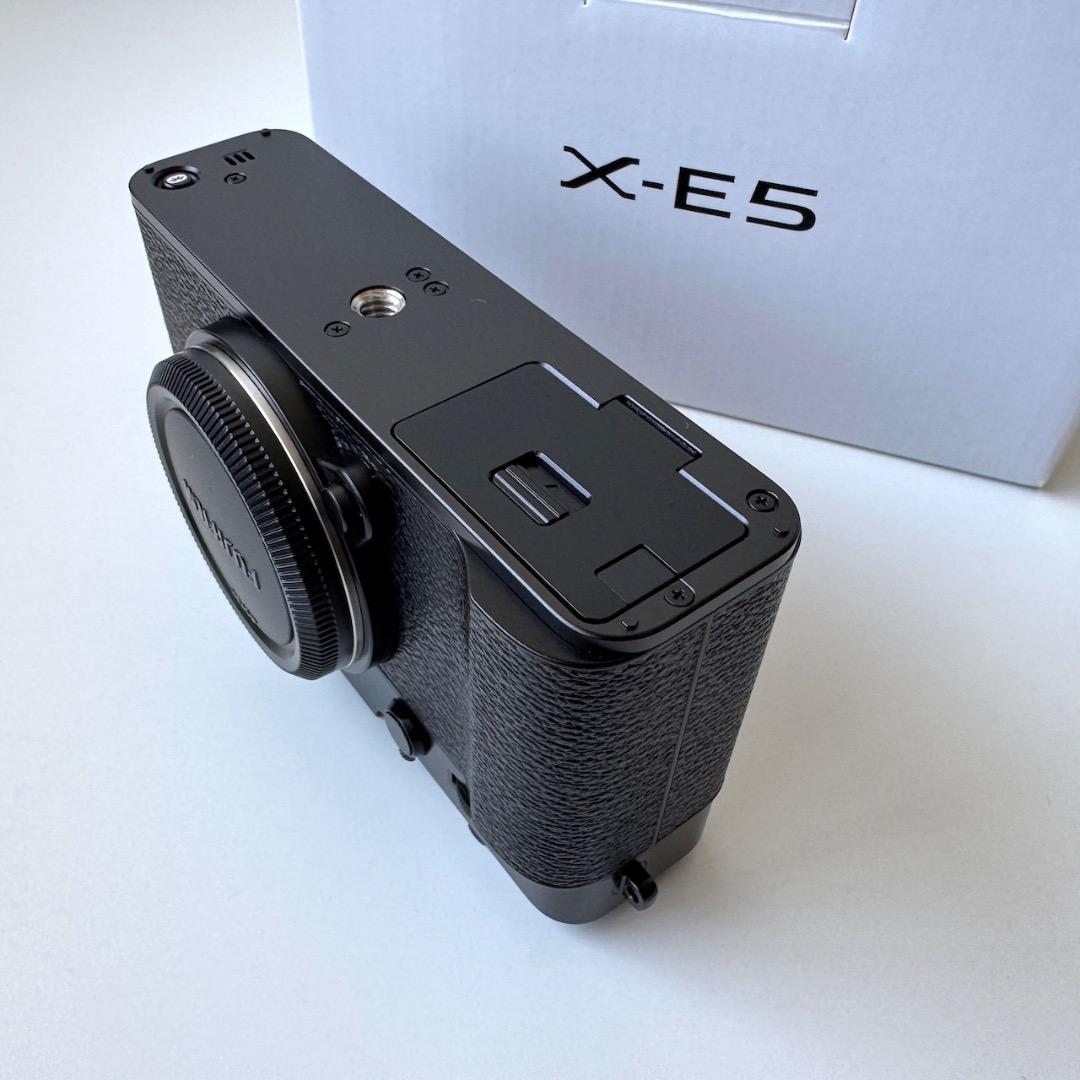 FUJIFILM X-E5 ミラーレス一眼 ブラック