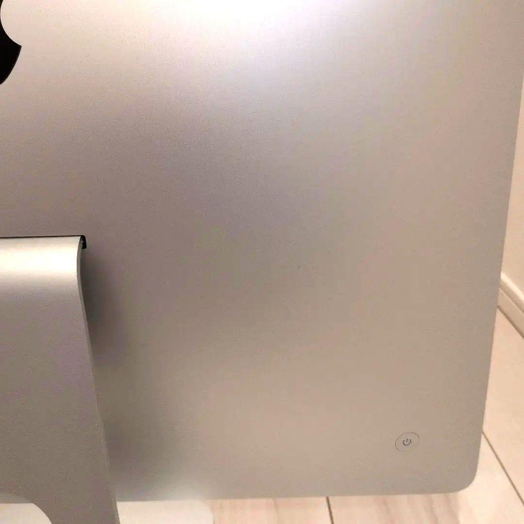 【スペックアップ機】iMac Retina 4K 21.5㌅（化粧箱付き）