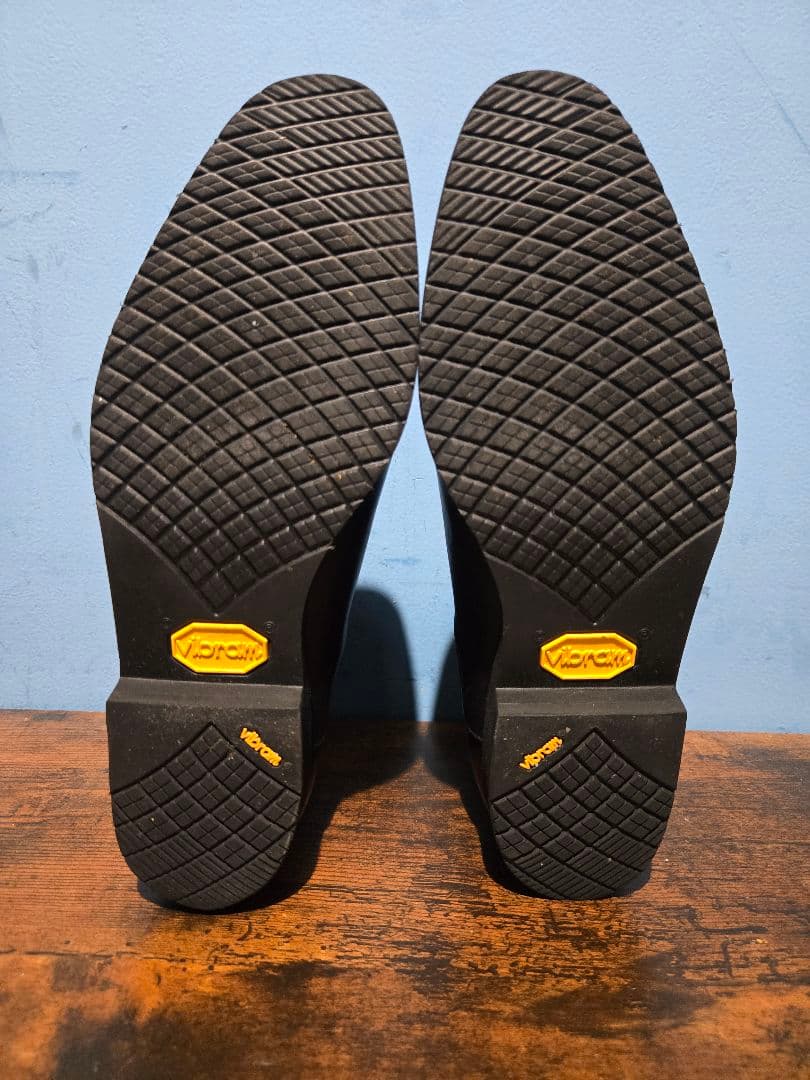 BARNEYS NEWYORK サイドゴアブーツ Vibramソール チェルシー