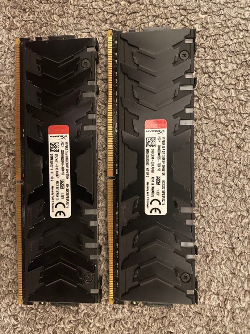 DDR4 3200MHz 16GB (2x8GB) メモリー