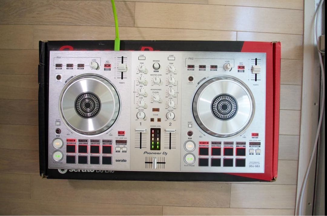 Pioneer DJ DDJ-SB コントローラー