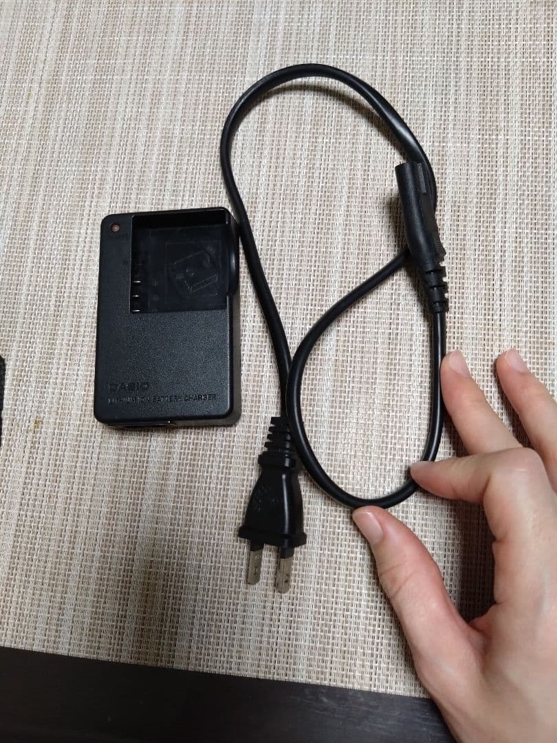 CASIO EXILIM 10.1メガピクセル デジタルカメラ　ブラウン