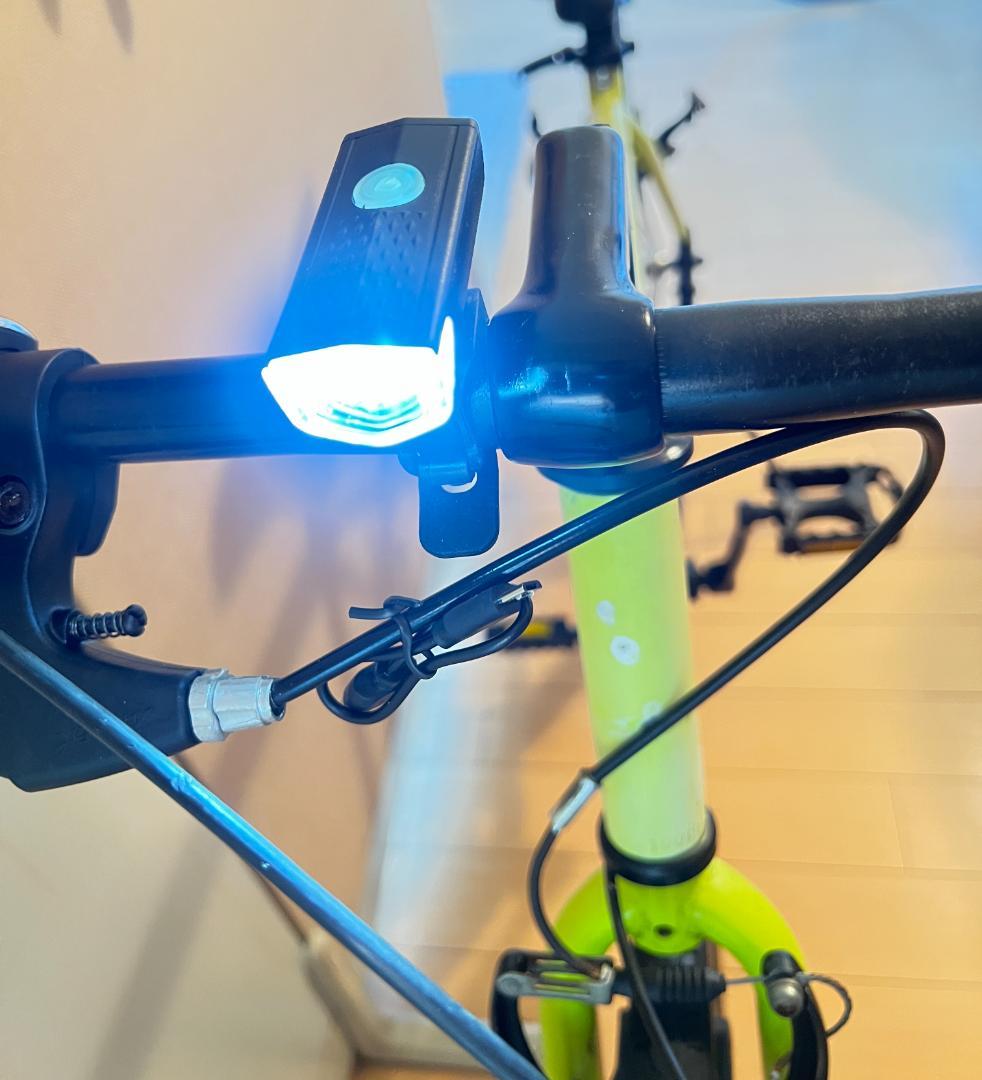 PHERKAD（フェルカド）クロスバイク　白系　シマノ外装6段変速　引取専用