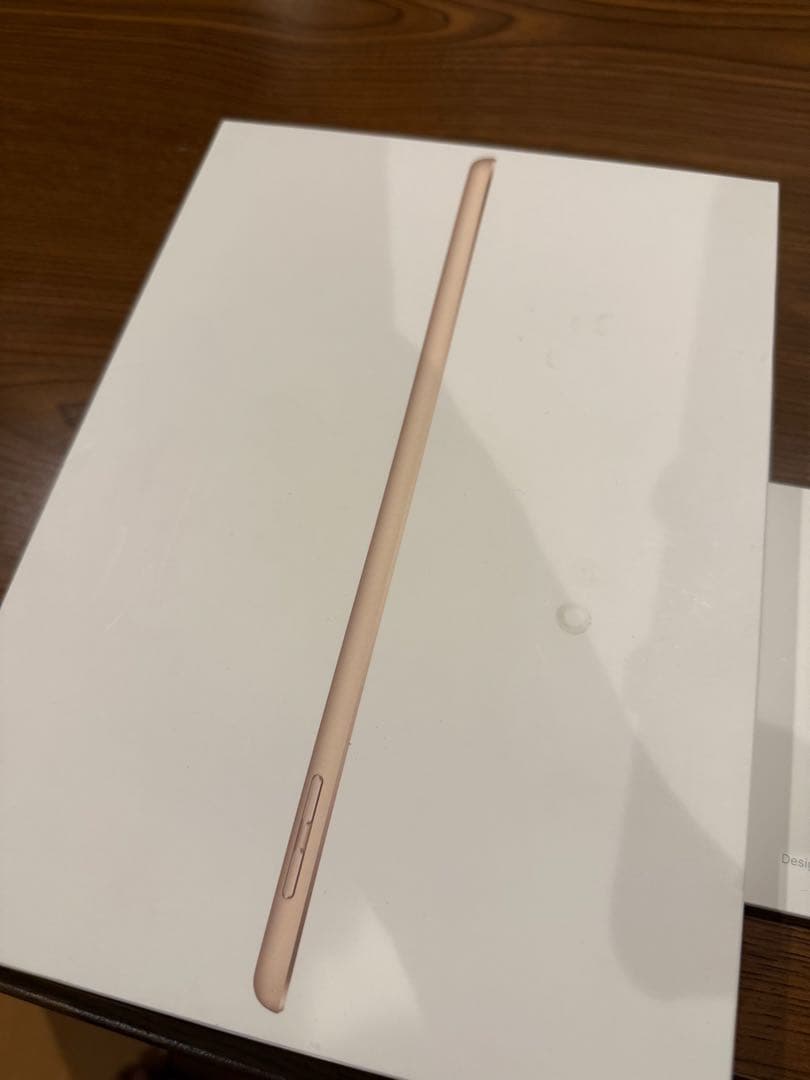 ゆの様iPad 第５世代 ゴールド　128GB