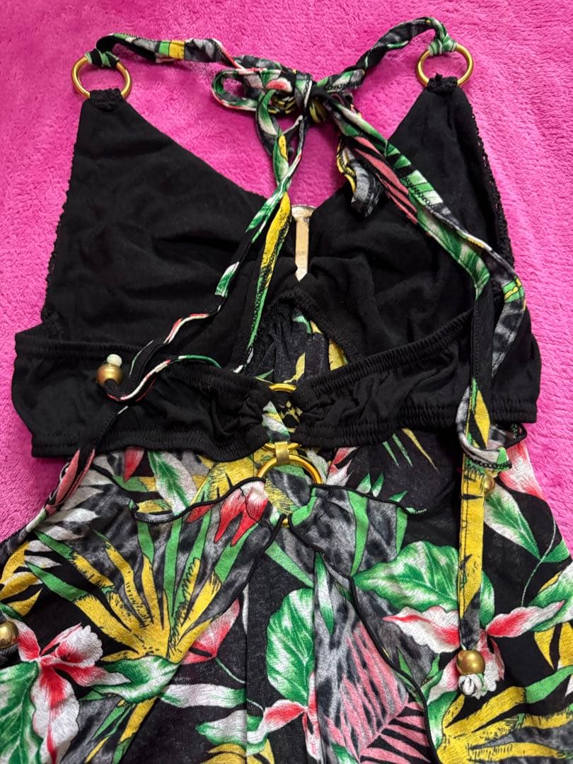 d.i.a トロピカル花柄キャミソール