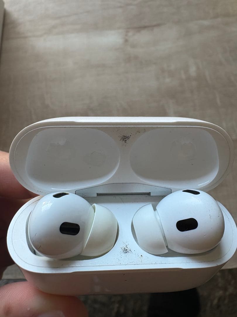 正規品 AirPods Pro 第2世代 本体 充電ケース付き