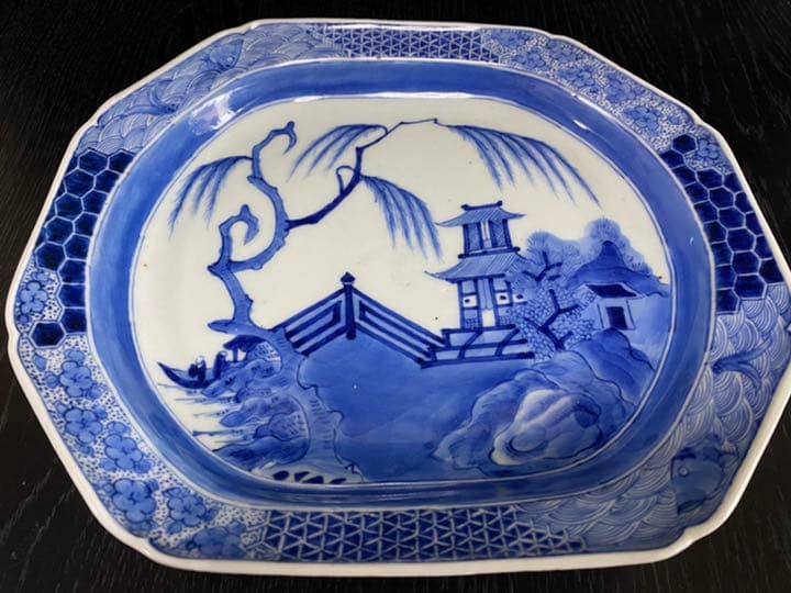 古伊万里　染付け変形皿　風景画　２客揃