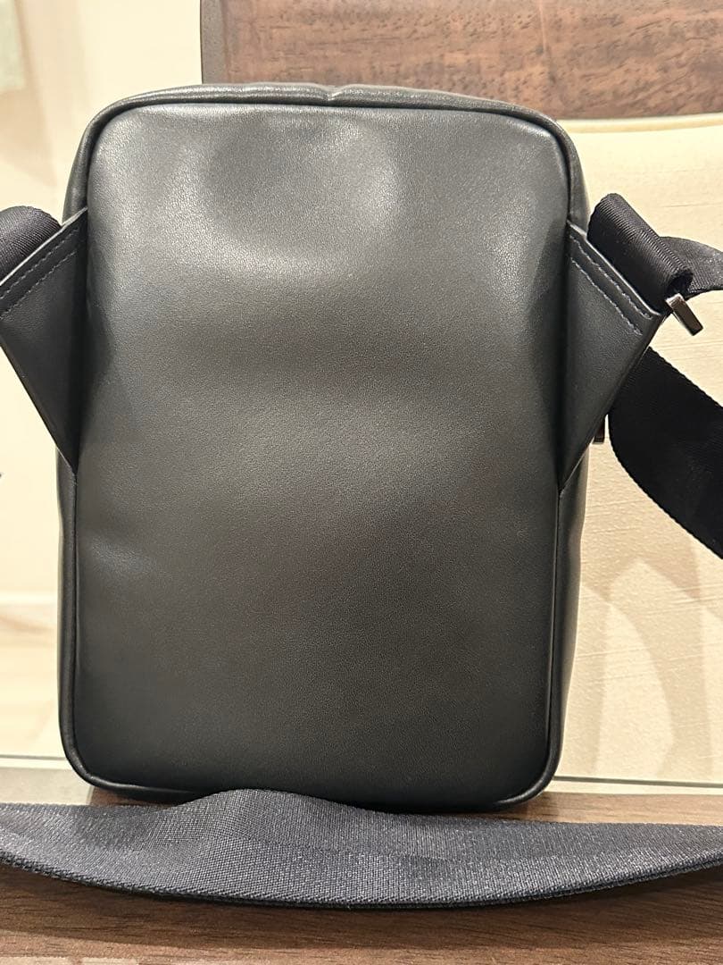 LACOSTE ラコステ　モノグラム　ショルダーバッグ