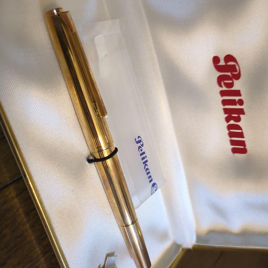 新品未使用　デッドストック　ペリカン万年筆M60ロールドゴールド