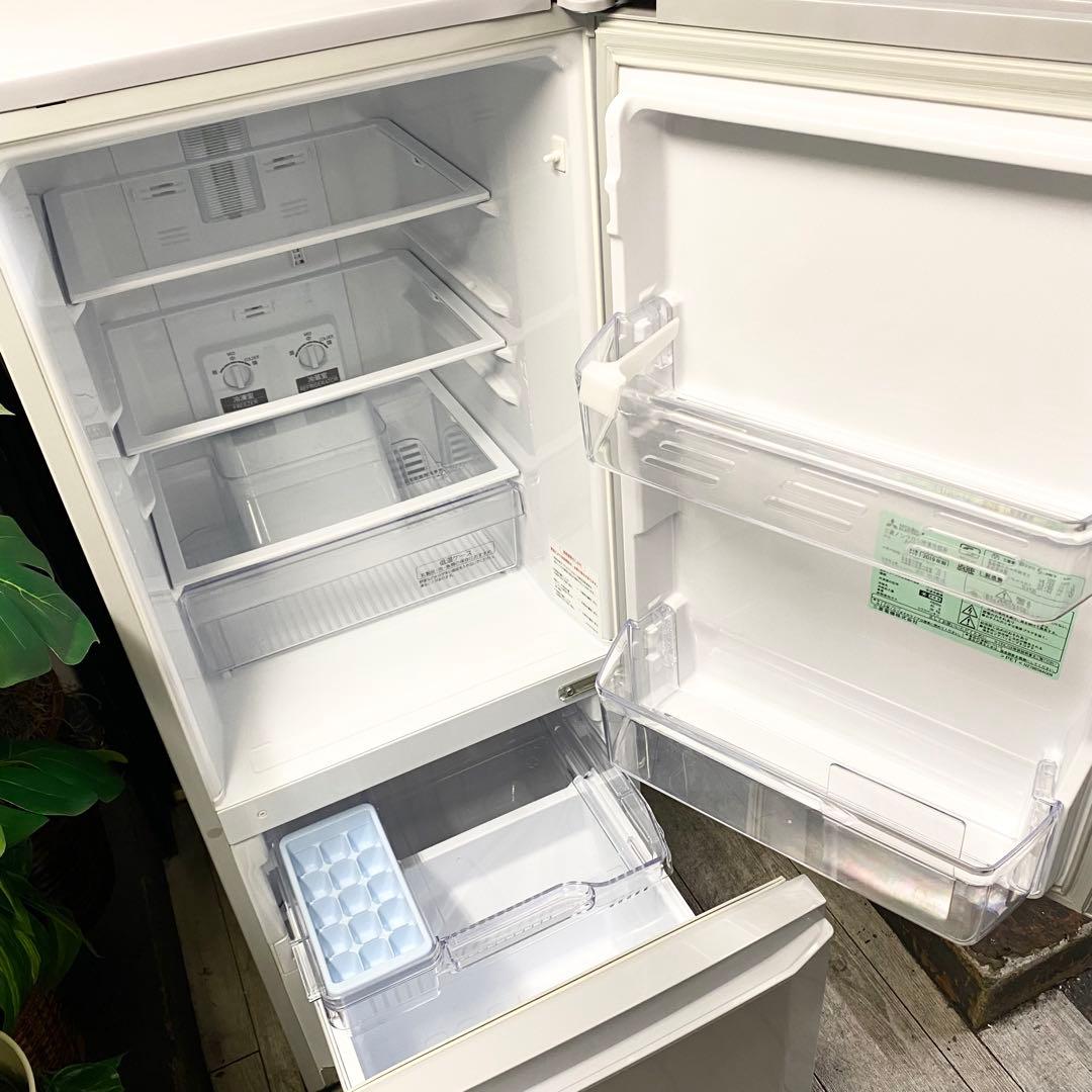 もも*⋆！ラウンドカットでシンプルにカッコいい！2ドア冷凍冷蔵庫146L