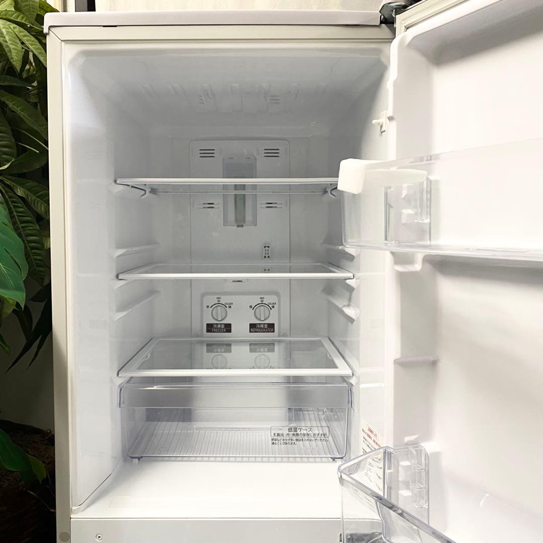 もも*⋆！ラウンドカットでシンプルにカッコいい！2ドア冷凍冷蔵庫146L