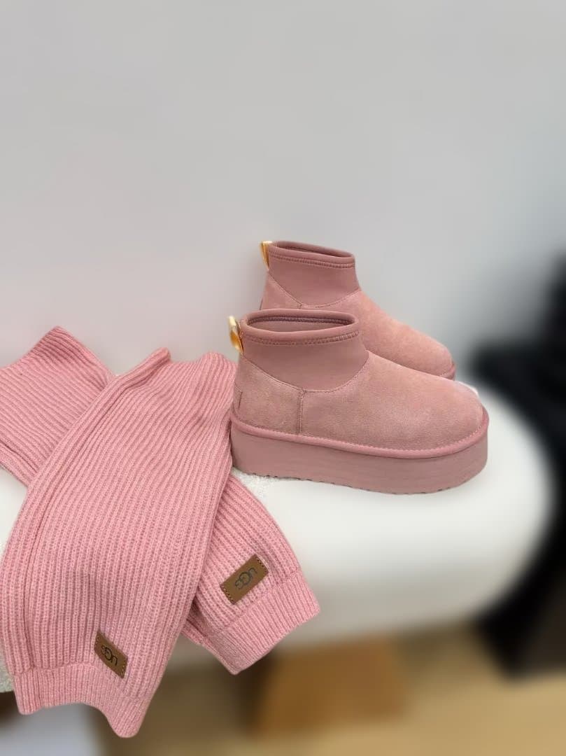 ピンク厚底ブーツ ソックス付き